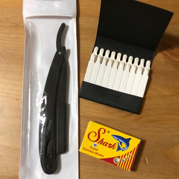 Men’s Shaving Kit - Picture 3 of 6